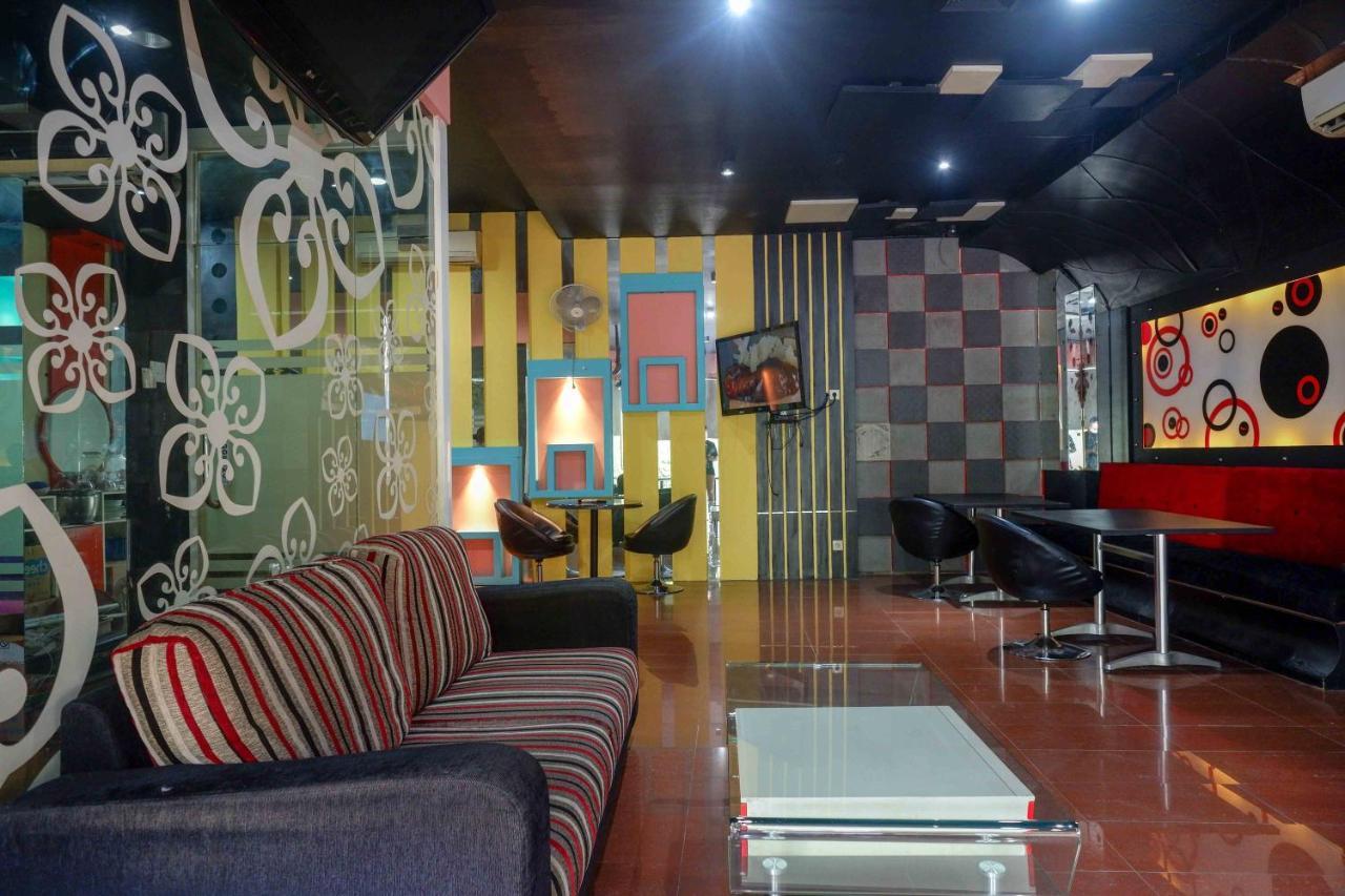 Sans Hotel International Surabaya Gubeng Dış mekan fotoğraf