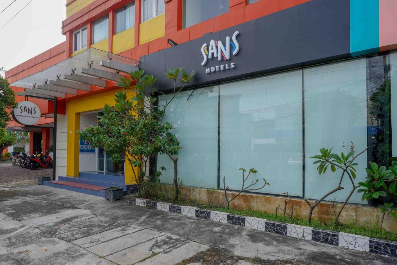 Sans Hotel International Surabaya Gubeng Dış mekan fotoğraf